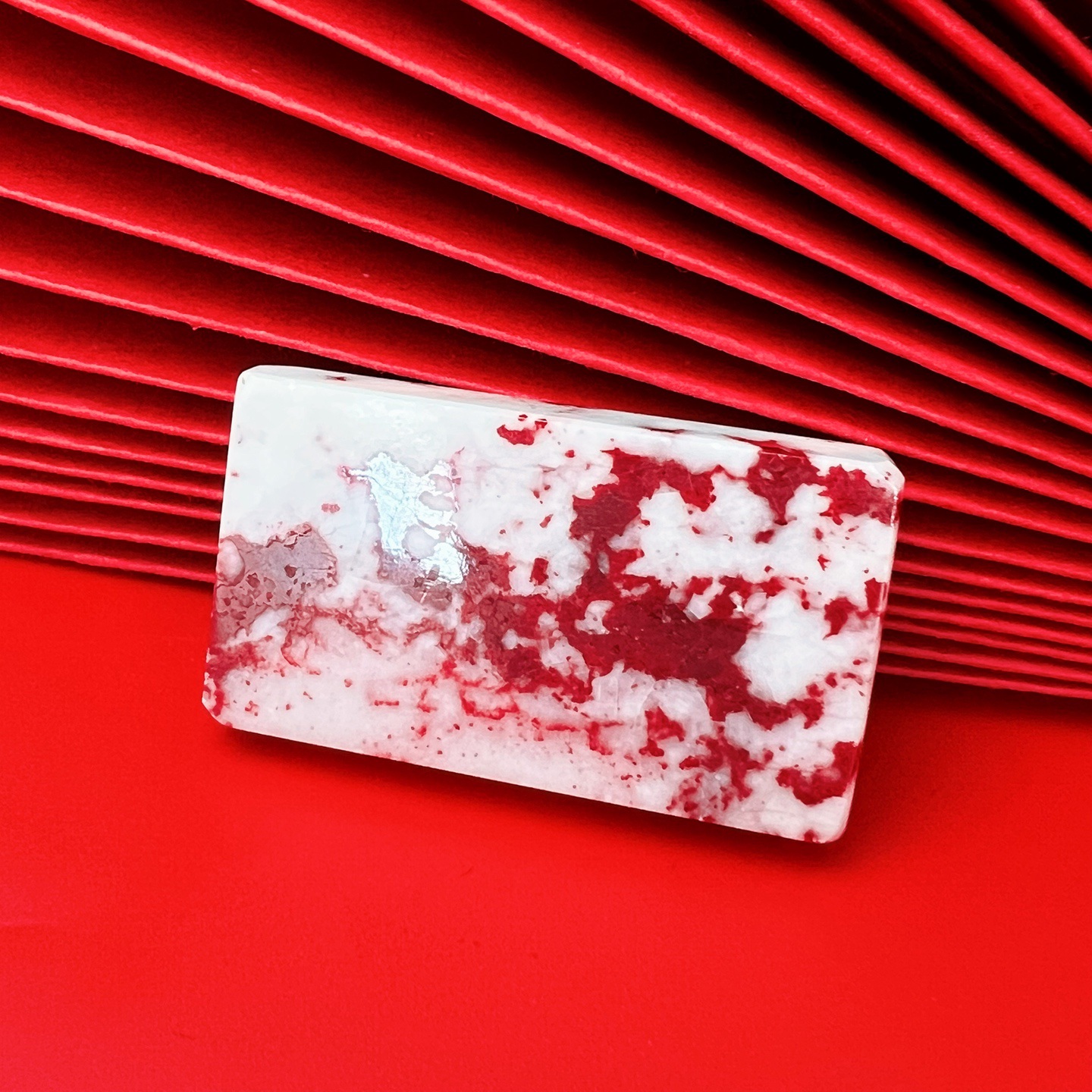 赤御朱砂红蝎无事牌天然正宗雪里红晶体朱砂白牌吊坠可打孔镶嵌DIY